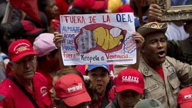Oficialismo marcha en Caracas contra la OEA