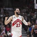 Poeltl consigue 30 puntos; Raptors derrotan a Magic