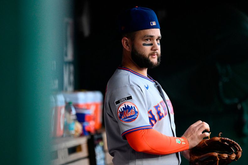 ARCHIVO - Bo Bichette de los Mets de Nueva York previo a un juego contra los Nacionales de Washington, el 25 de septiembre de 2026, en Washington. (AP Foto/Nick Wass)