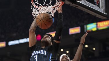 Magic gana; pone fin a racha de 9 derrotas ante Raptors