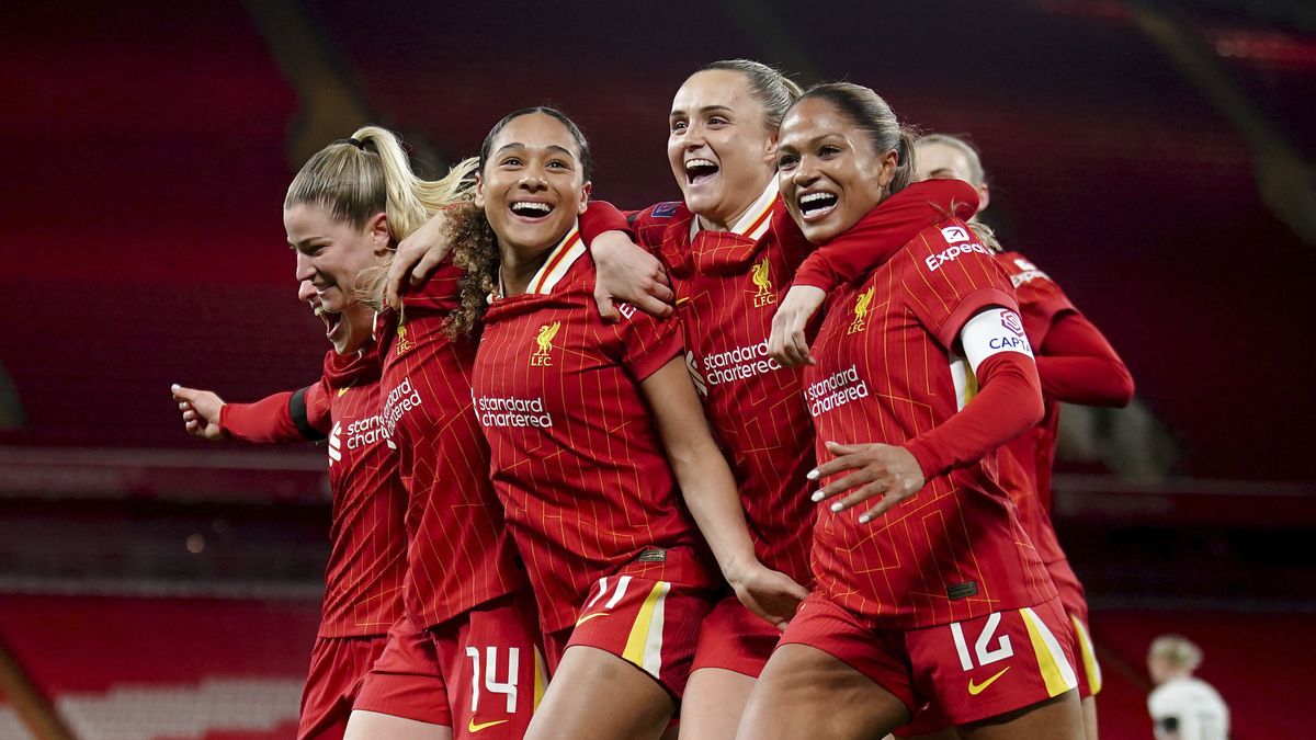 Informe de la FIFA resalta desigualdad en el fútbol femenino