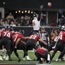 Falcons ganan 27-24 a Bears con gol de campo de Koo