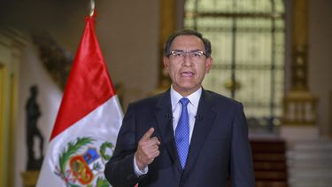 Vizcarra presiona al Congreso peruano por referendo