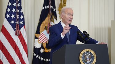 El presidente Joe Biden habla durante un evento en la Casa Blanca el lunes 26 de junio de 2023, en Washington. (AP Foto/Evan Vucci)