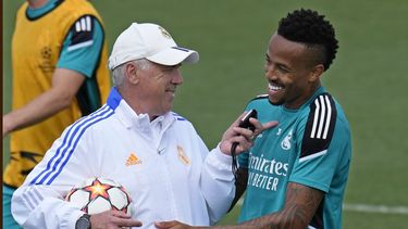 Ancelotti a borde de un record de 4 cetros de la Champions