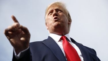 Fuente AP: Trump ha planteado comprar Groenlandia para EEUU
