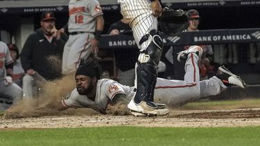 Con jonrón de Urías, Orioles se imponen 6-4 a Yanquis