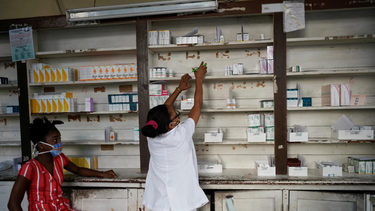 Crisis en la salud pública de Cuba: Medicamentos y cirugías solo disponibles en el mercado negro