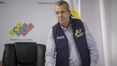 Rector del CNE de Venezuela denuncia graves irregularidades en elecciones presidenciales de julio