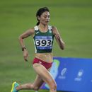 La mexicana Laura Galván disputa la final de los 10.000 metros en los Juegos Centroamericanos y del Caribe en San Salvador, el jueves 6 de julio de 2023 (AP Foto/Arnulfo Franco)