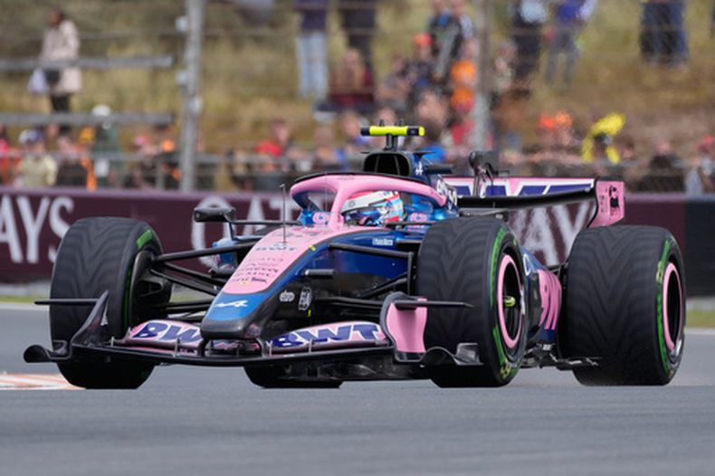 Franco Colapinto al volante de su Alpine en las prácticas del Gran Premio de los Países Bajos, el viernes 21 de agosto de 2026, en Zandvoort. (AP Foto/Darko Bandic)