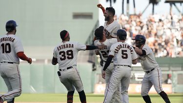 Gigantes cierran año en casa con victoria sobre Diamondbacks