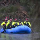 Rescatistas buscan a personas desaparecidas en el Campamento Mystic en el río Guadalupe en Hunt, Texas, el 6 de julio del 2025. (Foto AP/Julio Cortez)