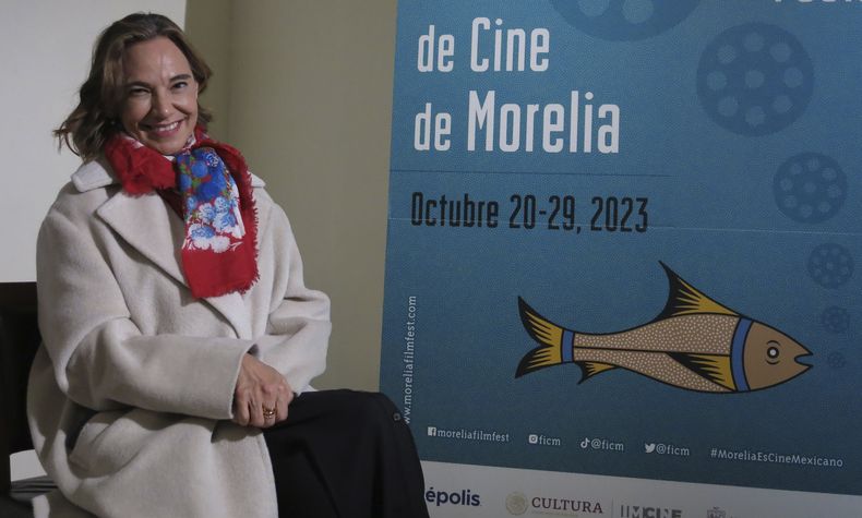 La directora general del Festival Internacional de Cine de Morelia, Daniela Michel, posa para un retrato en la Ciudad de México, el miércoles 20 de septiembre de 2023. (Foto AP/Berenice Bautista)