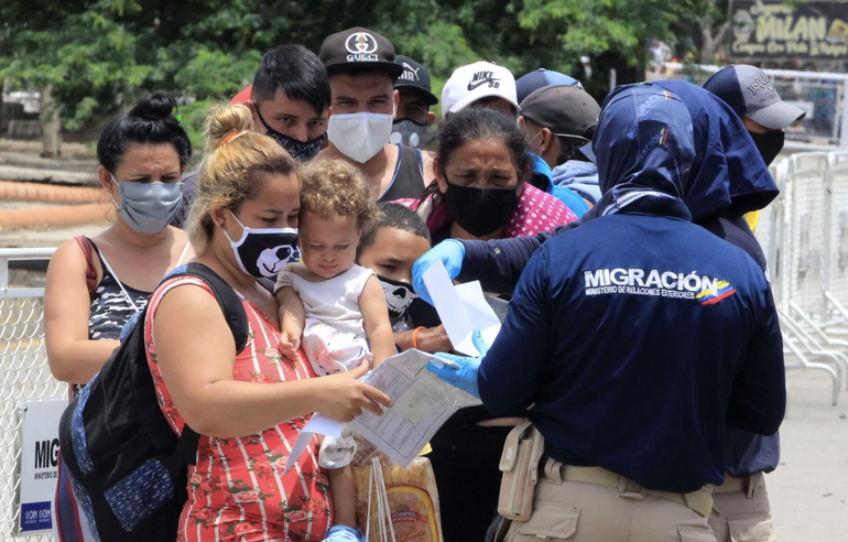 Colombia presentó un plan de salud para atender a 700 mil migrantes venezolanos
