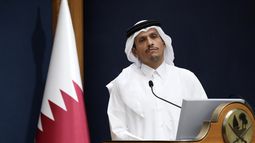 El ministro de Relaciones Exteriores de Qatar, Mohammed bin Abdulrahman Al Thani, en conferencia de prensa en Doha, el viernes 13 de octubre de 2023. (Foto AP/Jacquelyn Martin, Pool, Archivo)