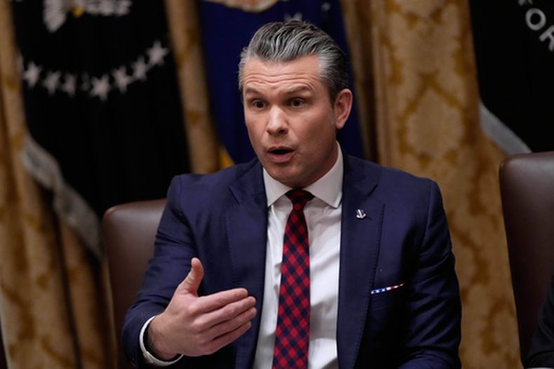 El secretario de Defensa de EEUU, Pete Hegseth, en la Casa Blanca en Washington el 2 de diciembre del 2025. (AP foto/Julia Demaree Nikhinson)
