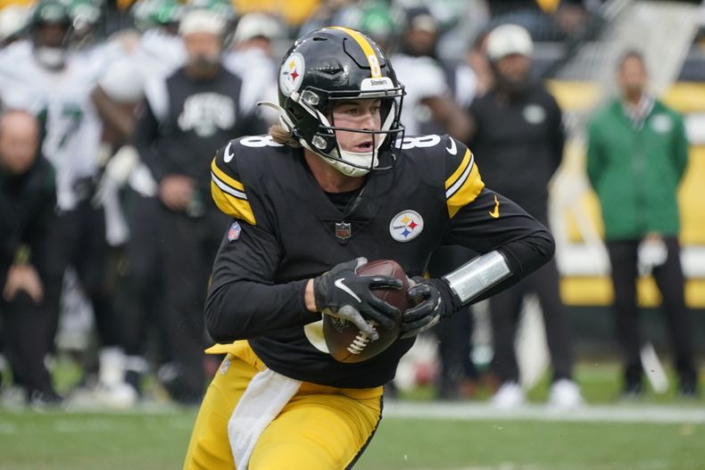 DEP-NFL STEELERS-QUARTERBACKS