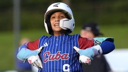 Adrian Fuentes de Cuba celebra tras empujar una carrera en la sexta entrada ante República Checa en la Serie Mundial de ligas pequeñas en South Williamsport, Penssylvania el jueves 15 de agosto del 2024. (AP Foto/Tom E. Puskar)