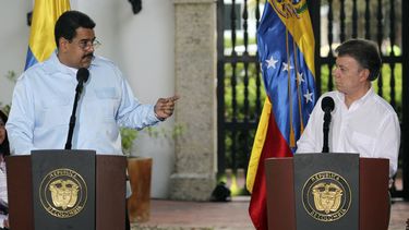 se desata guerra diplomatica entre santos y maduro