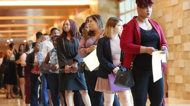 EEUU reporta creación de 224.000 empleos en junio