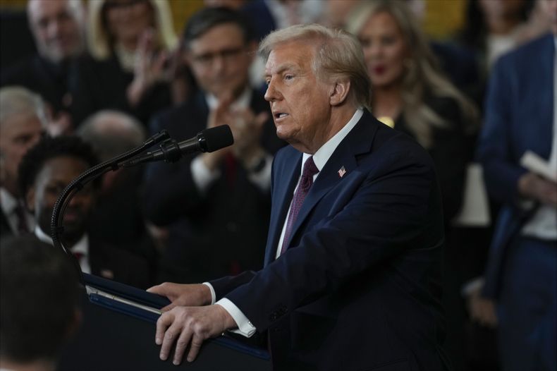 El presidente Donald Trump al dar su discurso de toma de posesión en la Rotonda del Capitolio en Washington el 20 de enero del 2025. (AP foto/Julia Demaree Nikhinson, Pool)