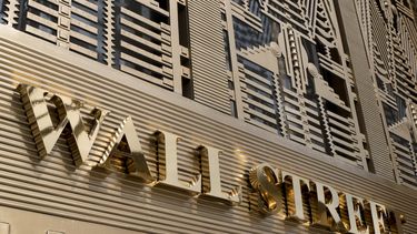 Wall Street cierra en baja