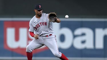 Fuente AP: Los Padres fichan a Bogaerts por 11 años