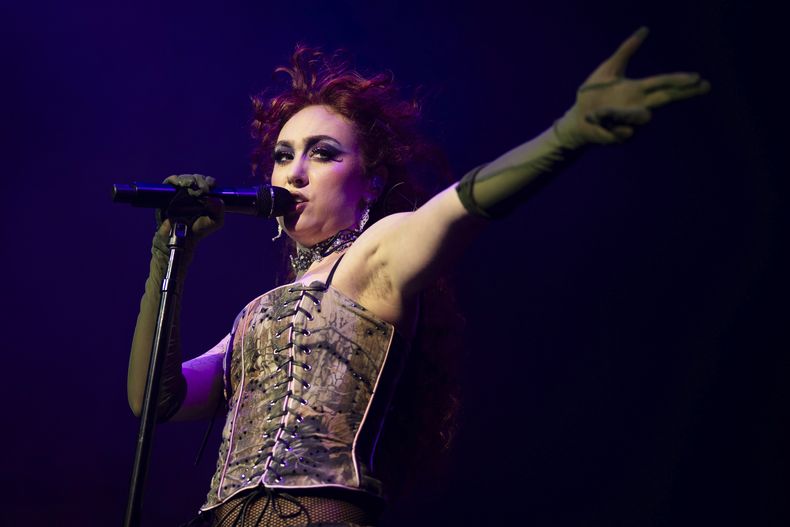 ARCHIVO - Chappell Roan actúa en concierto el viernes 20 de septiembre de 2024 en Londres. (Foto Scott A Garfitt/Invision/AP, archivo)