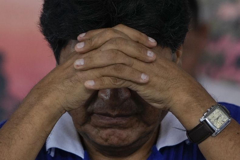 El expresidente de Bolivia Evo Morales durante una reunión con simpatizantes, el viernes 22 de noviembre de 2024, en Lauca N, en la región de Chapare, Bolivia. (AP Foto/Juan Karita, Archivo)