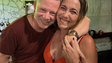actor cubano residente en miami sale en defensa de tahimi alvarino: ¿quien es dueno de la razon y lo perfecto?