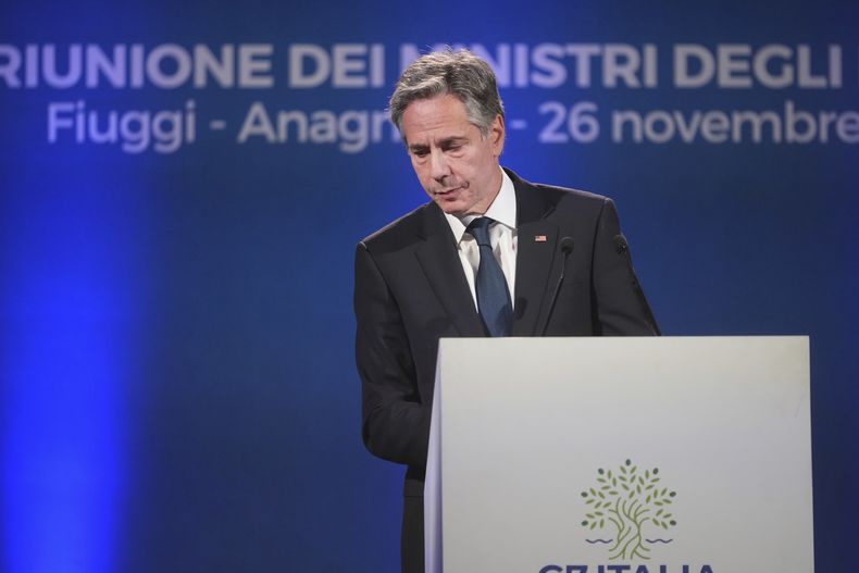 l secretario de Estado estadounidense Antony Blinken realiza una conferencia de prensa al final de una cumbre de cancilleres del G7 en Fiuggi, Italia, el martes 26 de noviembre de 2024. (AP Foto/Alessandra Tarantino, Pool)