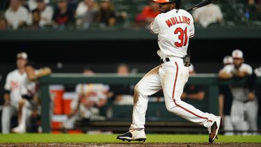 Con jonrón de Mullins en la 10ma, Orioles superan a Rangers