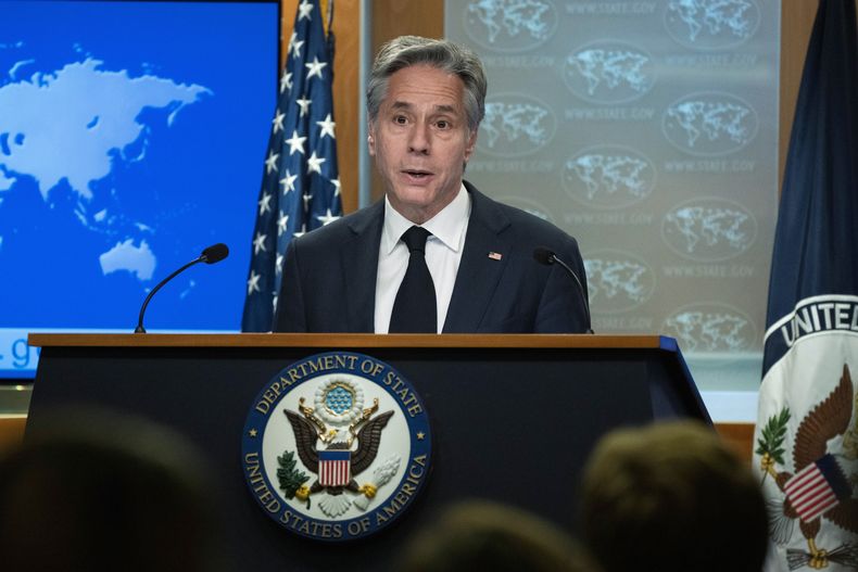 El secretario de Estado estadounidense Antony Blinken habla a la prensa en el Departamento de Estado, Washington, 17 de julio de 2023. (AP Foto/Manuel Balce Ceneta)