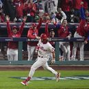 Filis empatan récord con 5 jonrones y aplastan 7-0 a Astros