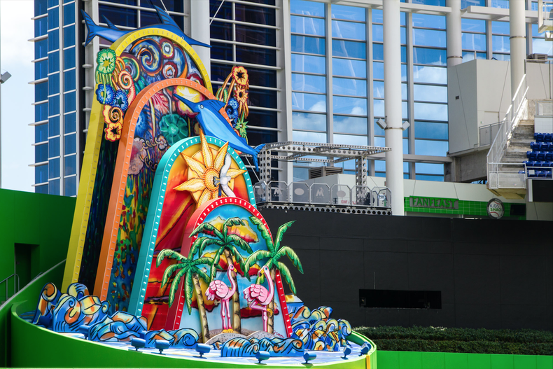 Escultura Miami Marlins