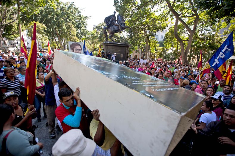 AMS-GEN_VENEZUELA-CHAVEZ_PROTESTA-1.jpg