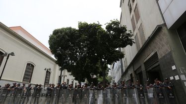 constituyente aprueba retirar inmunidad a 5 diputados