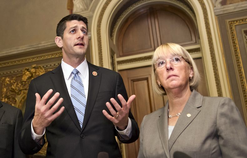 El republicano Paul Ryan, presidente de la Comisi&oacute;n de Presupuesto de la C&aacute;mara de Representantes, acompa&ntilde;ada por su contraparte dem&oacute;crata en el Senado, Patty Murray, hablan con los reporteros en la sede del Congreso en Washing