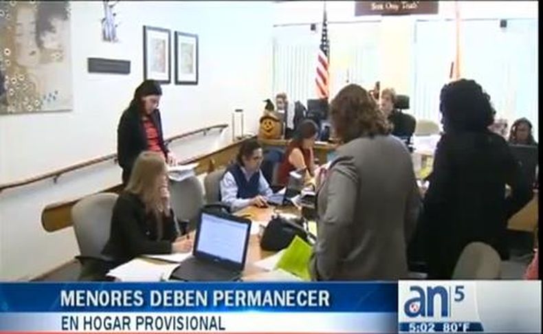 Hoy asistieron a la corte de familia las hijas de la mujer que fue mortalmente apuñalada por su marido en presencia de las menores.