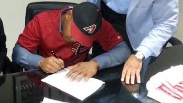 americateve | "La oportunidad de encontrar un bate de poder como Tomás no se ve muy a menudo y estamos muy emocionados de que se uniera a los D'Backs": vicepresidente y gerente general