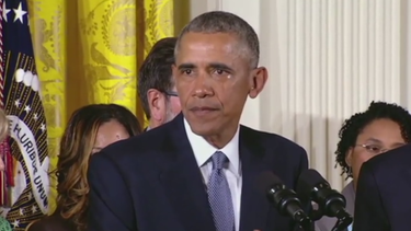 presidente barack obama lloro al presentar su propuesta de  orden ejecutiva