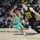 Jazz remonta y condena a Spurs a 16ta derrota seguida