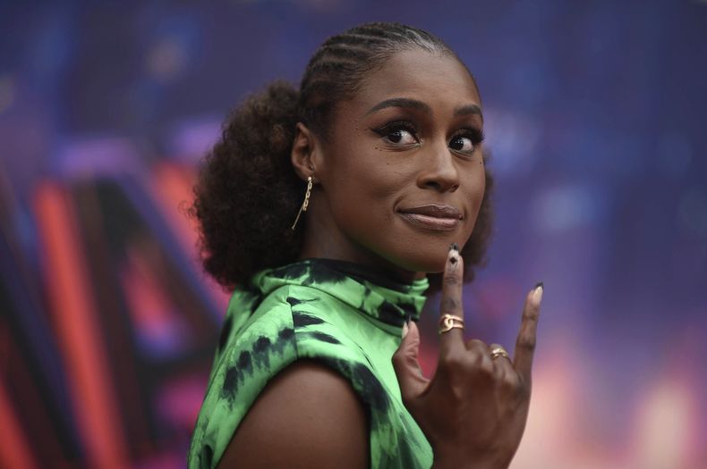 Issa Rae llega al estreno mundial de Spider-Man: Across The Spider-verse el martes 30 de mayo de 2023, en Regency Village Theatre en Los Angeles. (Foto Richard Shotwell/Invision/AP)