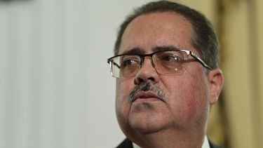 jose luis dalmau insiste en hacer una consulta sobre el status en el ppd