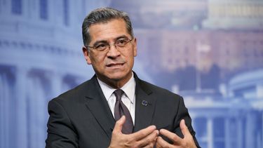 secretario de salud de eeuu da positivo a covid-19 de nuevo