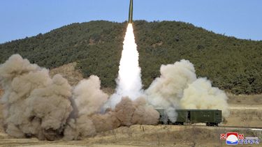 Norcorea anuncia que probó misiles balísticos desde un tren