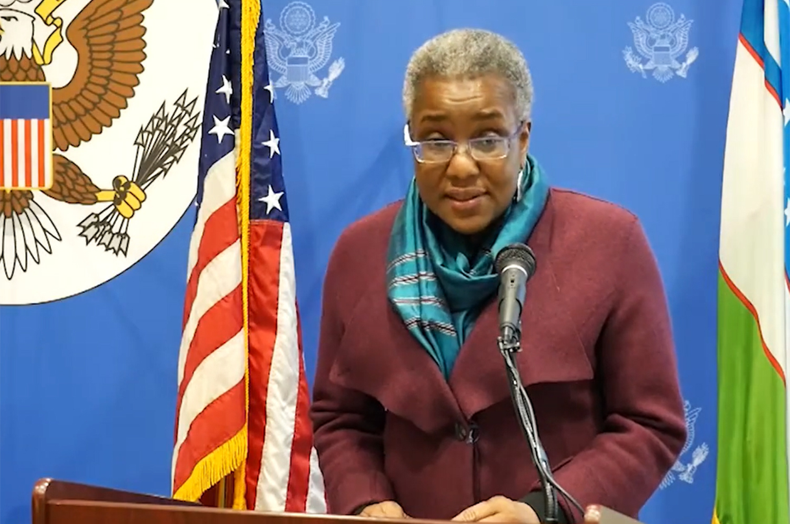 Pamela Spratlen .png