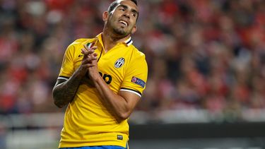 americateve | El jugador de la Juventus, Carlos Tevez, gesticula en un partido el 24 de abril de 2014 en Lisboa.  (AP Photo/Armando Franca, File)