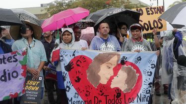 florida: decenas protestan por detencion de ninos migrantes